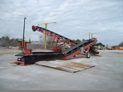 Truck Unloading Conveyor - Dogleg Conveyor